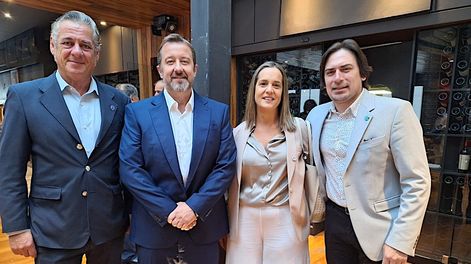 Nicolas Pino, presidente de la Sociedad Rural Argentina, Mario González, Coviar, Andrea Sarnari, presidenta de Federación Agraria, y Lucas Magnano, presidente de Coninagro.