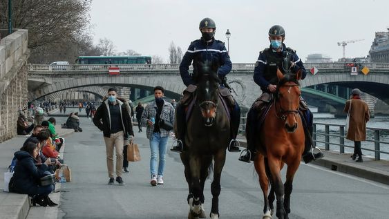 Tercera ola: Francia extiende el confinamiento a todo el país por un mes y cierra escuelas