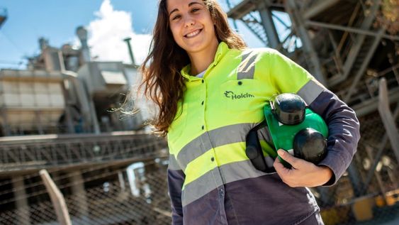 La empresa busca busca mujeres para trabajar en las áreas de Electromecánica, Mecánica, Química y Procesos de  Industria como proyecto de prácticas profesionales, con posibilidad de efectivización en puestos específicos.