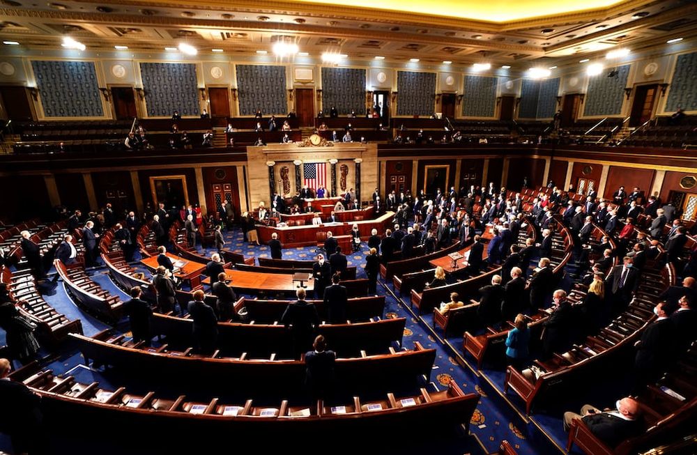 El Senado de EEUU volvió a sesionar después de los incidentes en el Capitolio y validaron el triunfo de Joe Biden como en las elecciones presidenciales.
