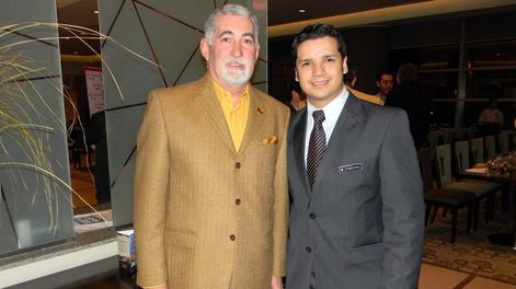 Hombres, vinos y sabores gourmet