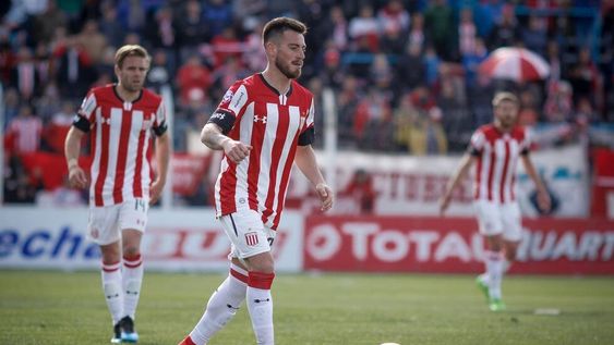El extremo fue traspasado a la Liga de Quito, quien comró el 50% del pase que pertenece a Estudiantes de La Plata, mientras que Godoy Cruz mantiene el otro 50%.