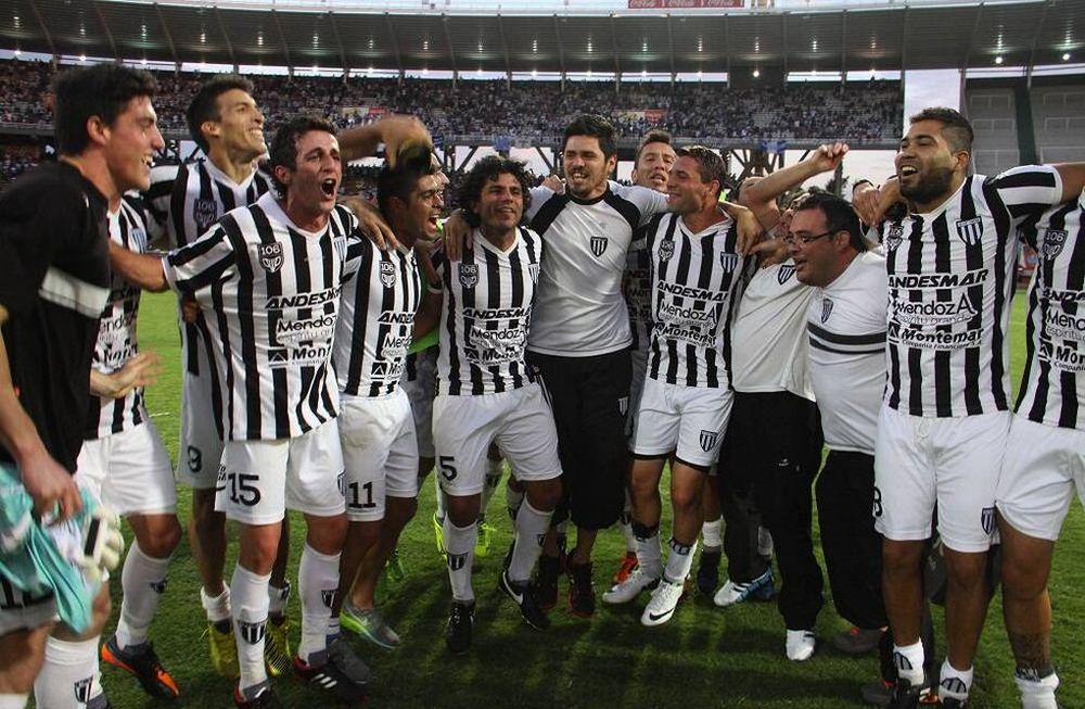 Reviví el ascenso de Gimnasia filmado desde el aire