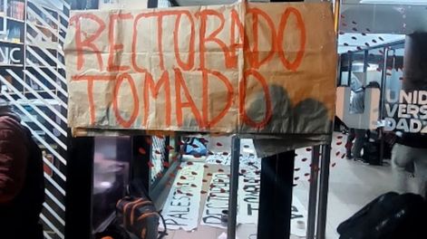 Los Andes | Toma rectorado UNCuyo