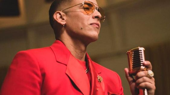 La tierna visita de Daddy Yankee a Vida Isabelle, la hija de Natti Natasha