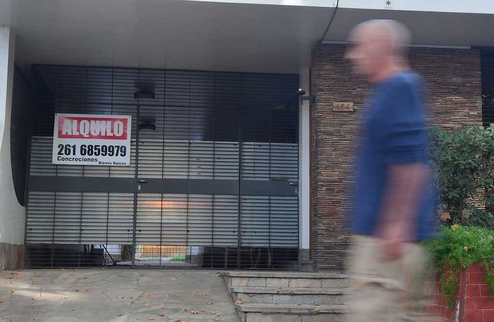 Los alquileres que ajustan el monto en forma anual por el ICL tendrán una suba de 244% en julio. Foto: Los Andes