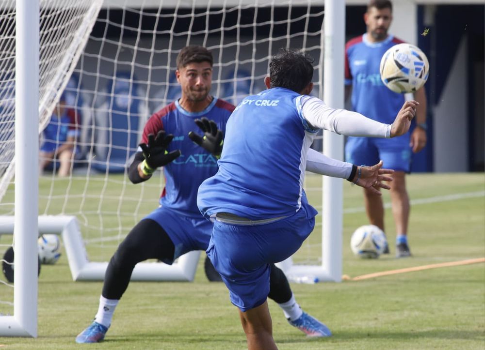 Godoy Cruz lucha por seguir en la Liga Profesional