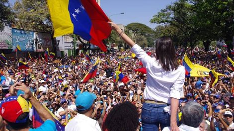 Los Andes | Corina Machado, la candidata de la oposición que obtuvo un amplio apoyo en las elecciones primarias del pasado 22 de octubre, durante un acto de campaña en Venezuela.