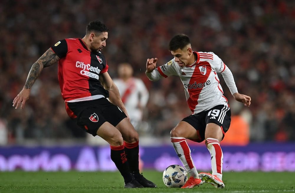 River Plate busca retener unos meses más a Echeverri.