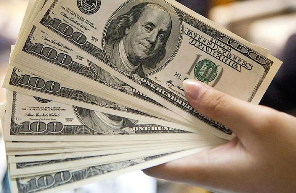 Dólar blue hoy en Mendoza: la divisa norteamericana cierra la semana al borde del récord