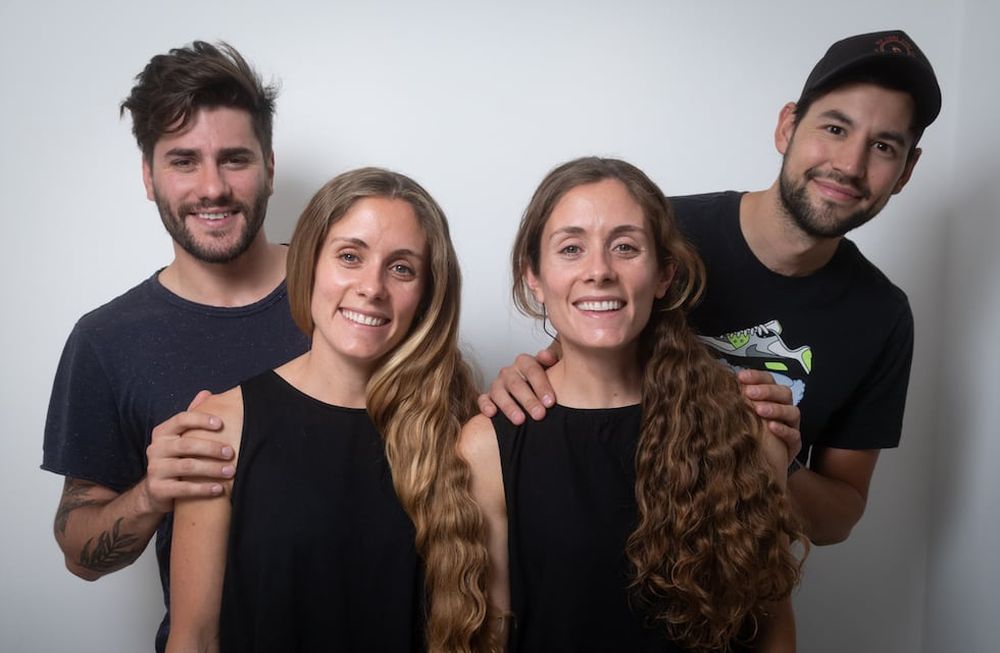 Las gemelas Sol y Mariel Martín Tempestti compartirán ceremonia y fiesta de casamiento el próximo 27 de noviembre, cuando den el sí junto a Lucas Guiñazú y a Andrés Philippens. Foto: Ignacio Blanco / Los Andes.