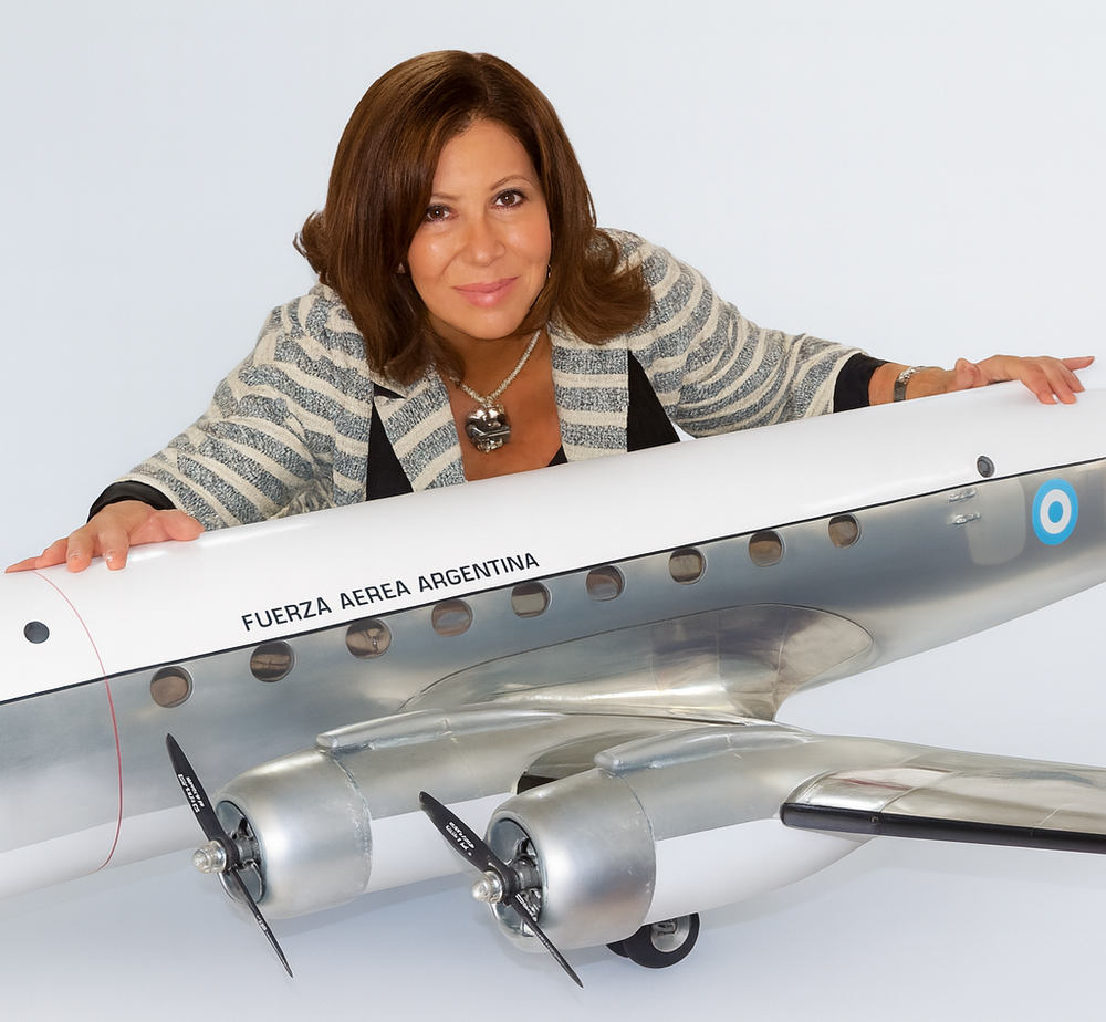 Cecilia Viberti ist die Tochter eines der Piloten des Flugzeugs, Hauptmann Esteban Viberti von der argentinischen Luftwaffe.