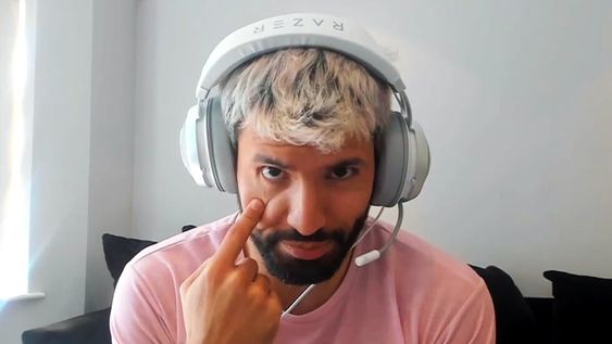 El Kun Agüero le avisó a la gente de Presión Alta: Se va a tener que llamar Tyc Sports gaming ahora. / Gentileza. El Kun Agüero le avisó a la gente de Presión Alta: Se va a tener que llamar Tyc Sports gaming ahora. / Gentileza.