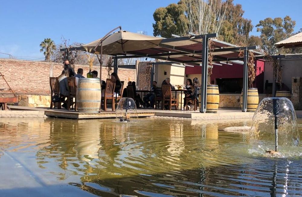 Viví la experiencia Argentia, una bodega que te sorprende con sus vinos y su gastronomía
