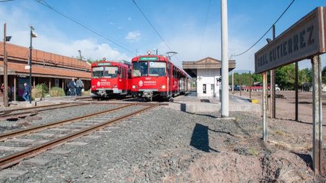El gobernador Alfredo Cornejo firmó un decreto que otorga más de $3.900 millones a la empresa estatal STM, encargada de la obra de extensión del servicio de transporte eléctrico.