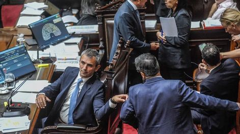 Los Andes | El presidente de Diputados, Martín Menem, y el jefe del bloque Unión por la Patria, Germán Martínez (Foto: Archivo / Federico López Claro)