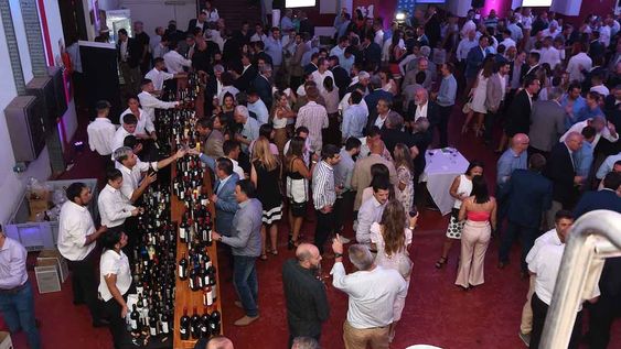 En la Vendimia 2023 el escenario elegido fue la Bodega Belasco de Baquedano. Este año será el renovado Espacio Arizu, en Godo Cruz. Foto: José Gutierrez / Los Andes