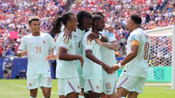 Francia, uno de los favoritos del Mundial 2026, alcanzó un logro que solo ostentaban dos selecciones.&nbsp;