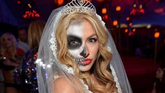 Hugh Hefner y sus conejitas de Playboy celebraron Halloween