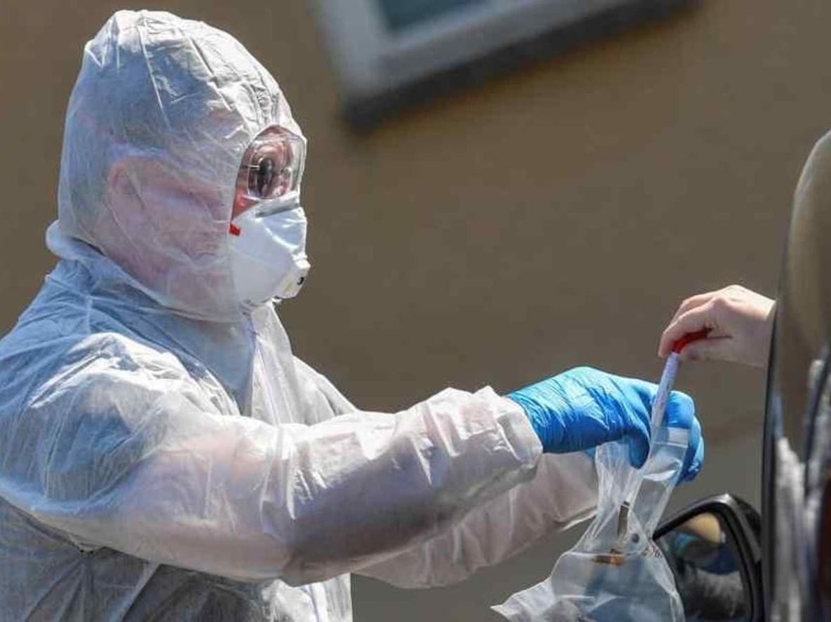 Según el Ministerio de Salud de la Nación, en el país se han registrado 2.694.014 casos y 59.228 fallecidos desde el inicio de la pandemia. Foto: AP