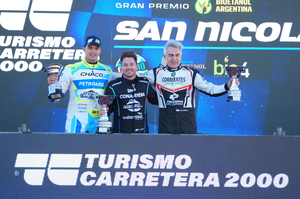El piloto esteño se subió a lo más alto del podio en la primera carrera disputada en San Nicolás en Turismo Carretera 2000 y se afianza en los play offs.&nbsp;
