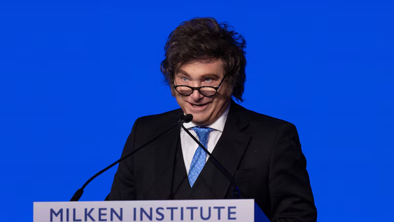 El Presidente Javier Milei, ayer, durante su conferencia en el Milken Institute, en California.&nbsp; &nbsp;