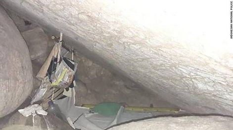 Un chamán secuestró a una chica y la tuvo 15 años en una cueva como esclava sexual