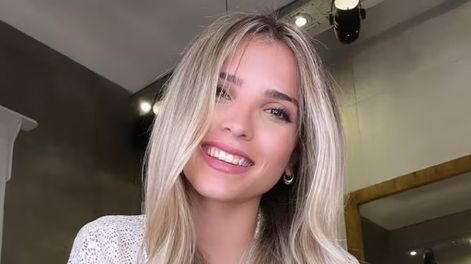 La exconcursante de Love is Blind parece haber encontrado el amor junto a un famoso periodista de televisión.