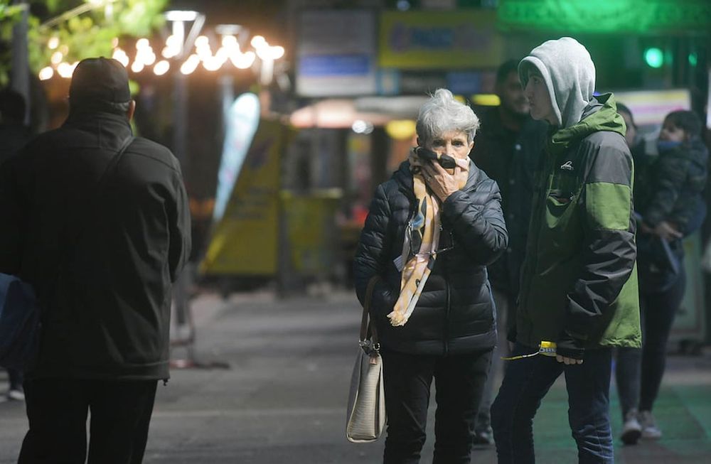Este lunes en la ciudad de Mendoza siguen las bajas temperaturas. Foto archivo: José Gutierrez/ Los Andes