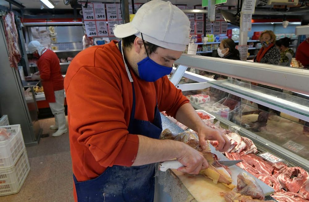 La puja por los precios de la carne sigue en debate entre productores, frigoríficos, carnicerías y el gobierno. Foto Orlando Pelichotti / Los Andes