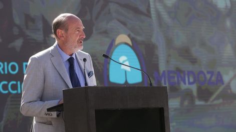 El ministro Rodolfo Vargas Arizu en el evento organizado por la Semana de la Industria.