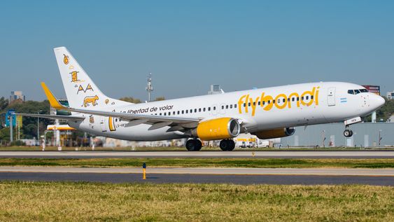 Flybondi canceló 90 vuelos.