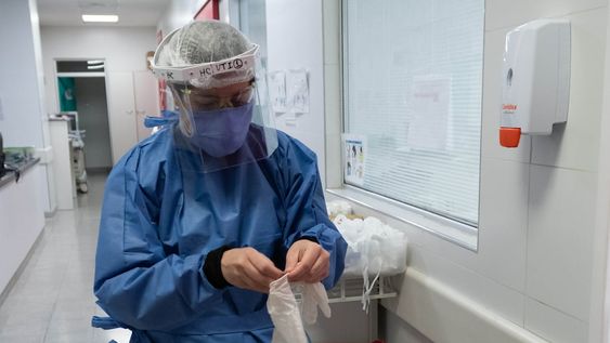 Unidad de Terapia Intensiva UTI donde están los pacientes graves que requieren respiradores mecánicos. Foto: Orlando  Pelichotti/ Los Andes
