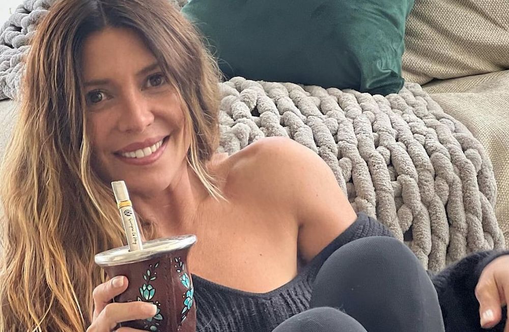 Mónica Ayos posó hecha una diosa junto a su hijo Federico