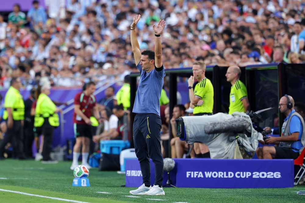 Lionel Scaloni celebra con el pitazo final del partido.&nbsp;