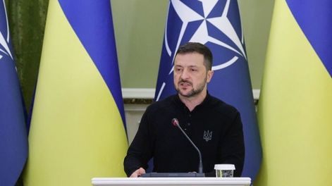 Los Andes | El presidente ucraniano, Volodímir Zelenski, tras una reunión en Kiev con el secretario general de la OTAN en octubre pasado. EFE/EPA/Sergéi Dolzhenko