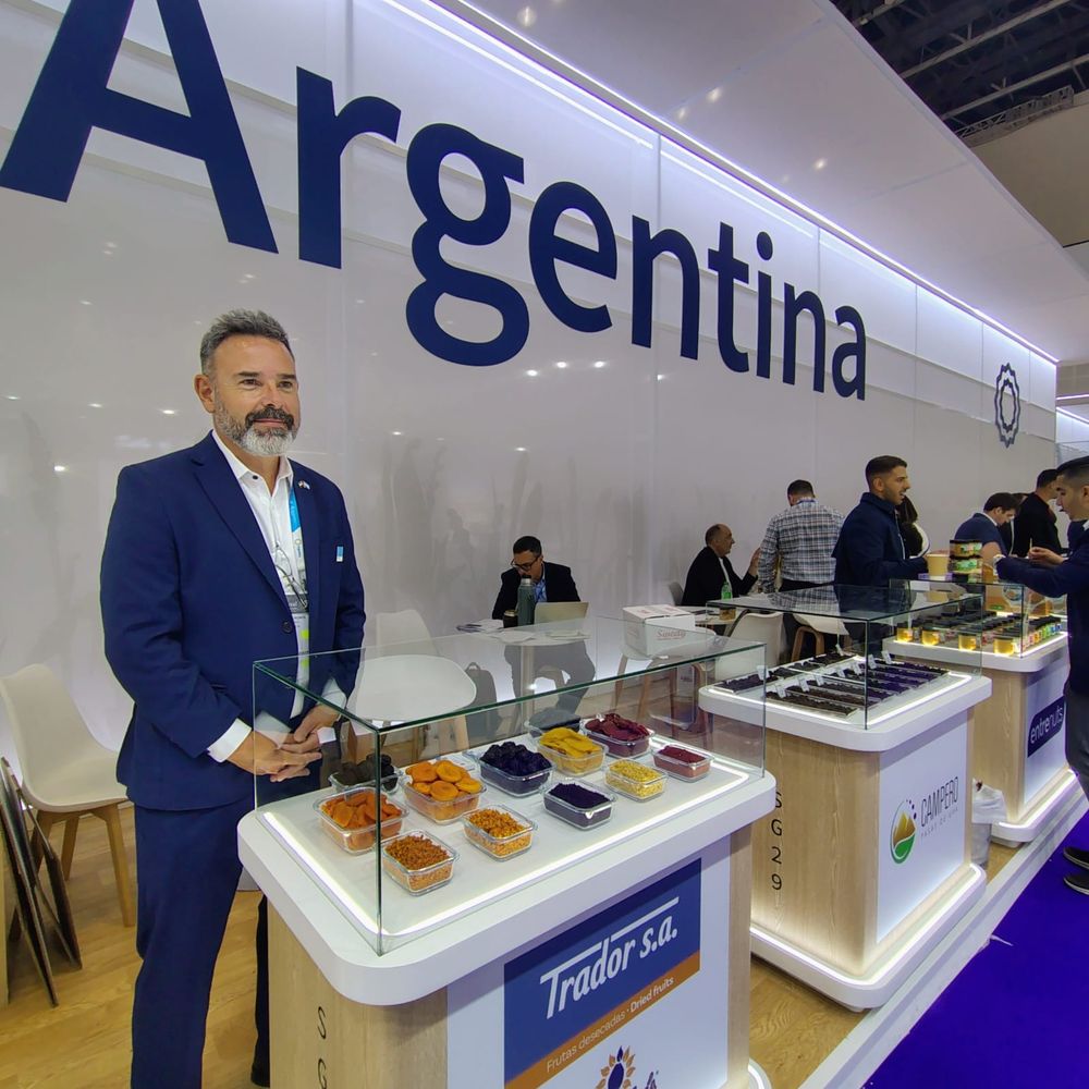 Mendoza dice presente a través de varias empresas principalmente productoras de frutos secos y deshidratados: almendras, pistachos, ciruelas secas, entre otros comestibles muy requeridos en esos mercados.