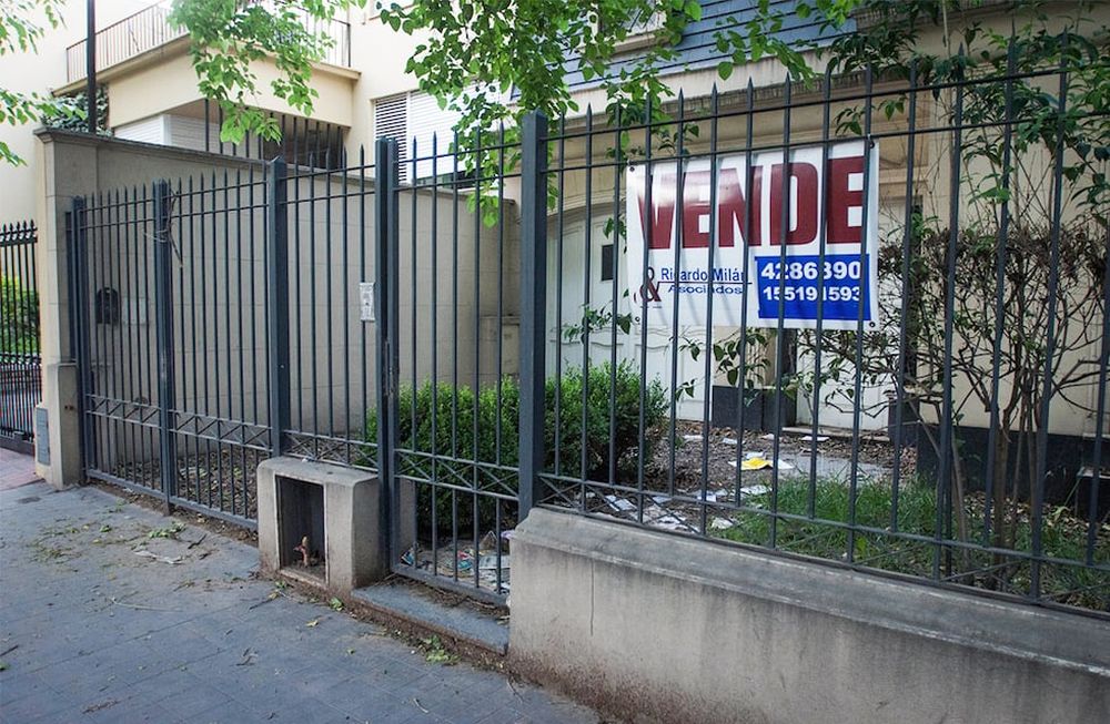 Una encuesta realizada por Reporte Inmobiliario y el Colegio de Escribanos detectó que los potenciales tomadores de créditos hipotecarios aún temen a que la inflación se vuelva a disparar.Foto: Archivo Los Andes