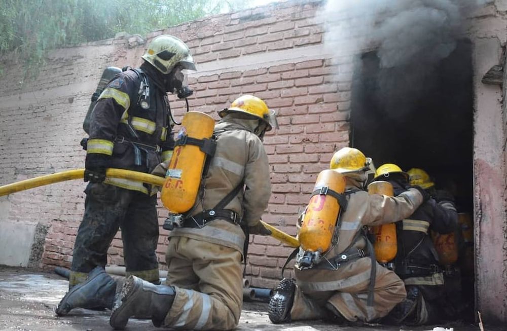 Bomberos voluntarios de San Martín.