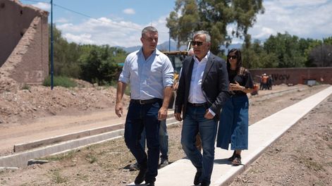 El gobernador Alfredo Cornejo junto al intendente de Godoy Cruz, Diego Costarelli.&nbsp;