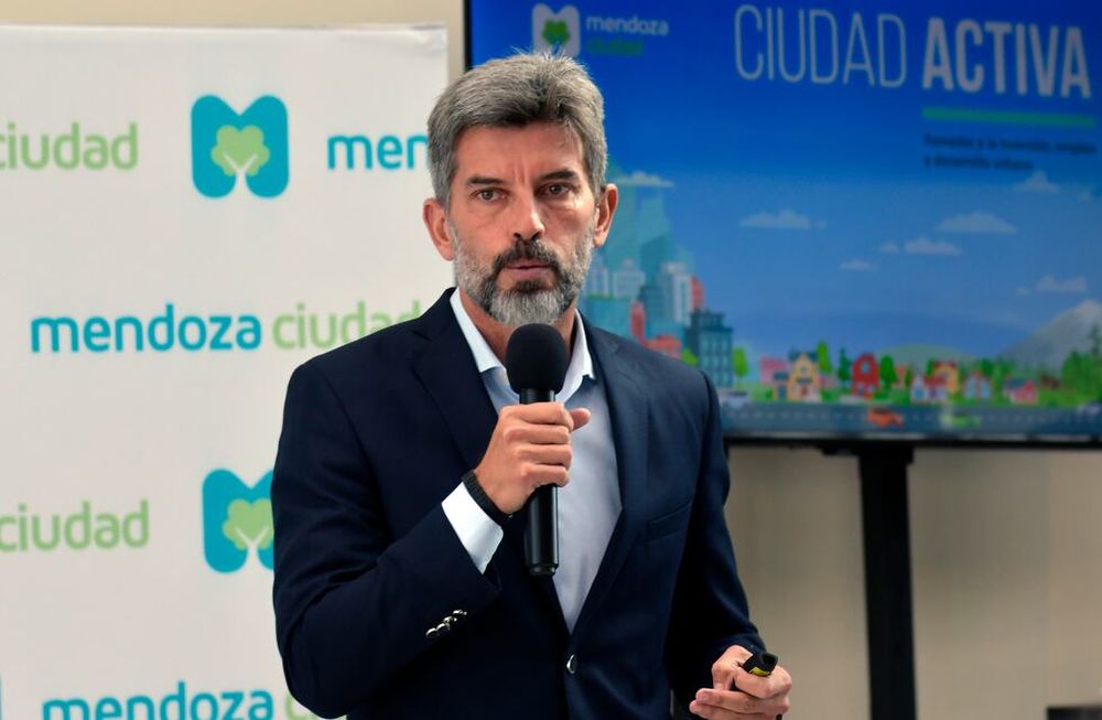 Ulpiano Suarez presenta el programa Ciudad ActivaLa Municipalidad de la Ciudad de Mendoza invita a la prensa a la presentación y conferencia del programa Ciudad Activa. Será este martes 27 de septiembre, a las 10 horas, en la Nave CulturalFoto: Orlando Pelichotti/ Los Andes