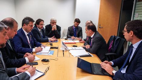 Los Andes | Sergio Massa y equipo económico mantuvieron una reunión de trabajo con Emmanuel Moulin, secretario del Tesoro de Francia y secretario general del Club de París.  (Ministerio de Economía / La Voz)
