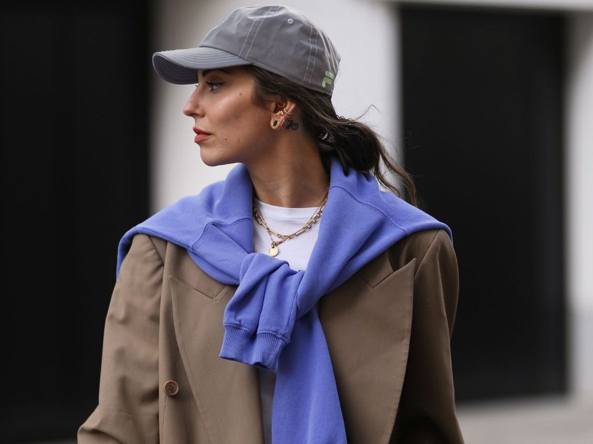 La gorra se consolida como uno de los accesorios favoritos de la temporada.