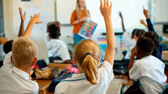 las personas con peor nivel educativo tienden a nacer en estos meses, segun investigaciones