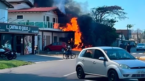 Tragedia en Brasil: una avioneta cayó sobre un restaurante y dejó cuatro muertos.