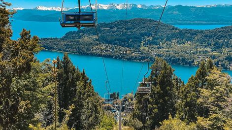 Los Andes | Bariloche. El turista español se descompensó en las aerosillas del cerro Campanario (Imagen ilustrativa).