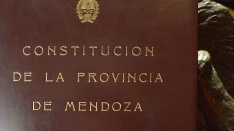 Constitución de Mendoza (Archivo)