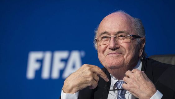 Blatter tiene pensado demandar a la FIFA para limpiar su nombre
