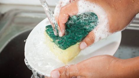 Usar detergente para platos en objetos inapropiados causa más daños que beneficios.