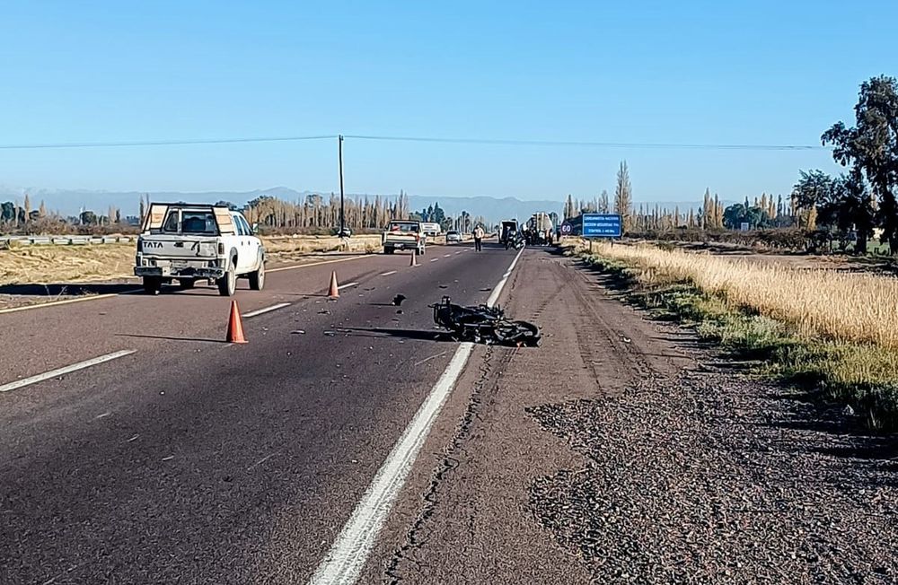 San Martín: murió un motociclista que chocó de atrás contra un camión.